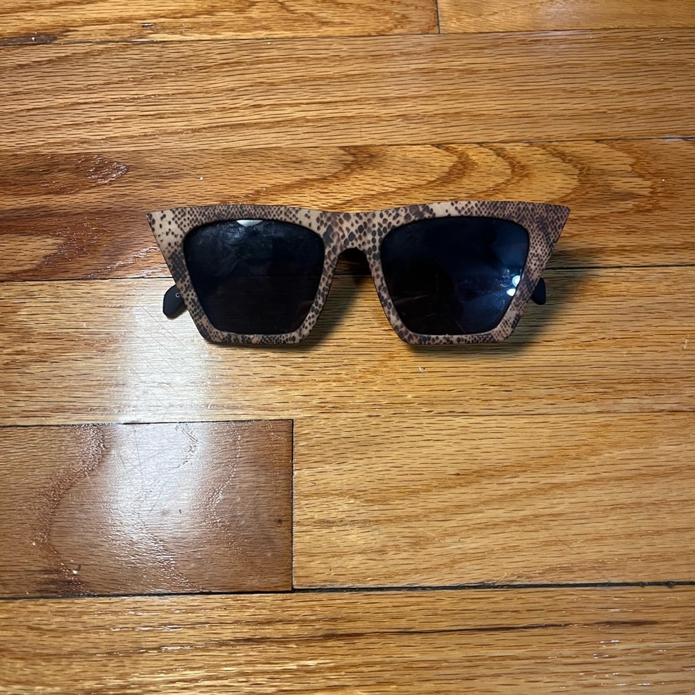sun glasses - Picture 2 of 2